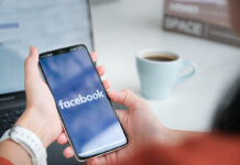 How to Handle Negative Comments on Facebook Professionally